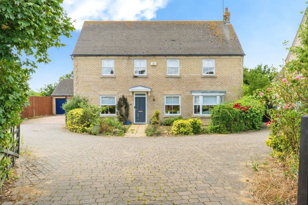 Property photo 1 of 26 Outside Drive