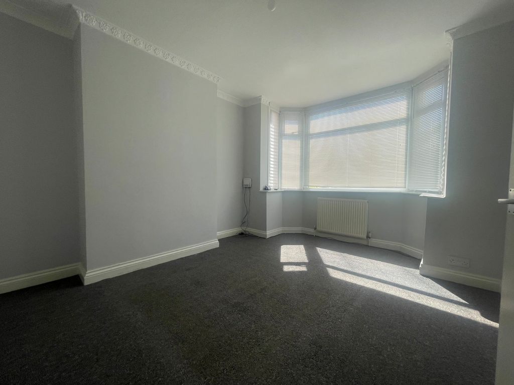 Property photo 2 of 8 Picture No. 07
