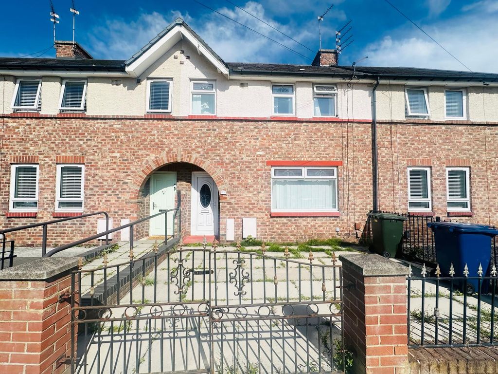 Property photo 1 of 8 3 Bed House For Rent
