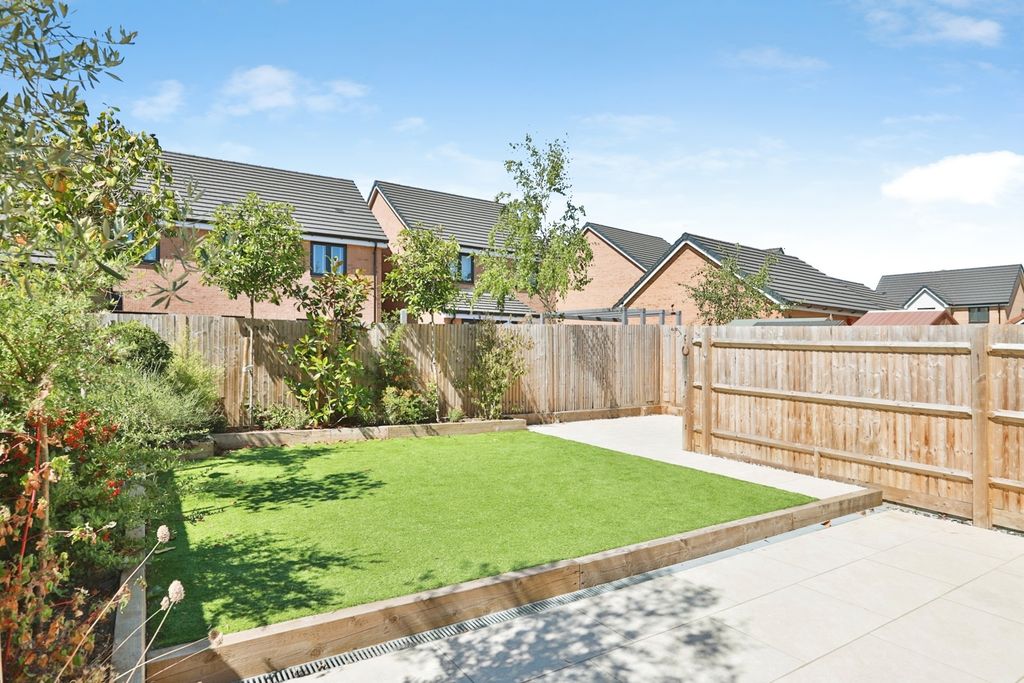 Property photo 2 of 24 Pbox-Img.Jpg