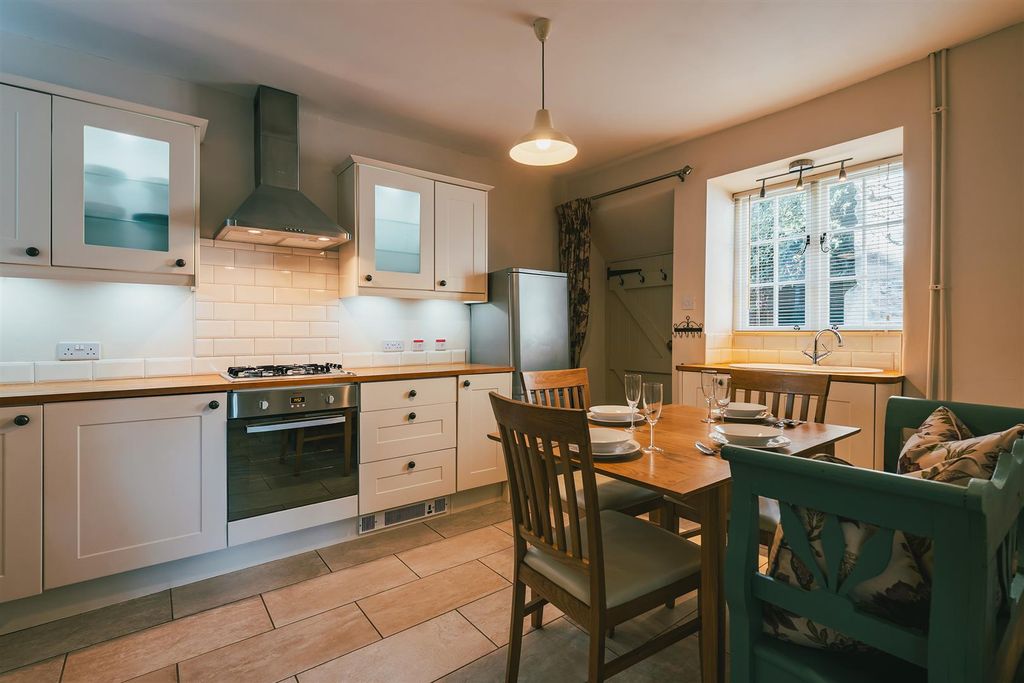 Property photo 2 of 26 Kitchen