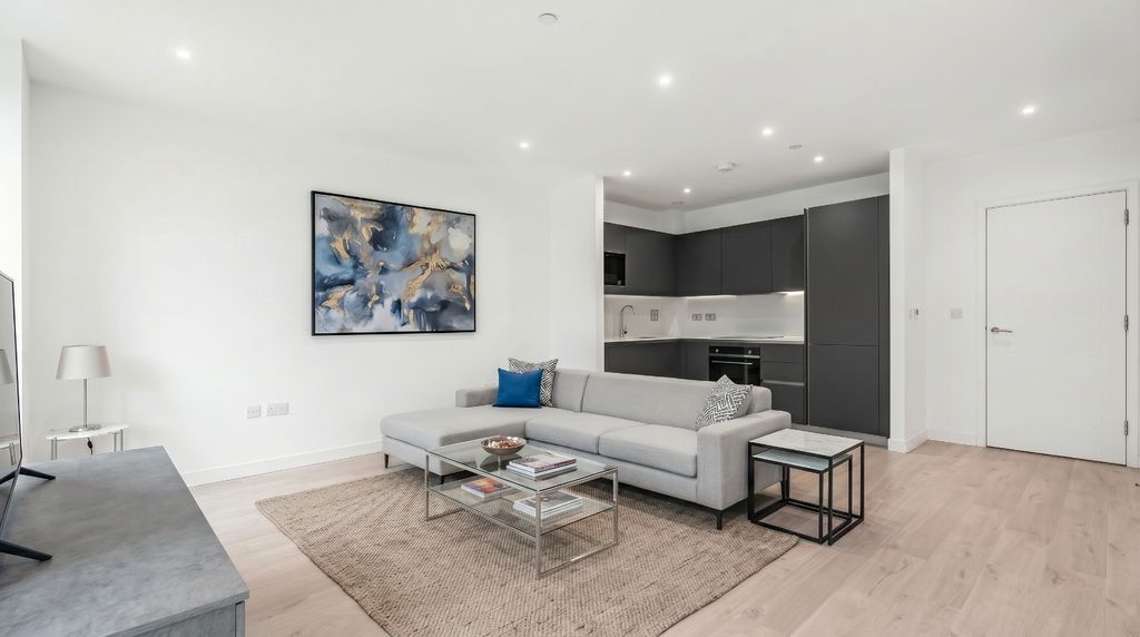 Property photo 2 of 16