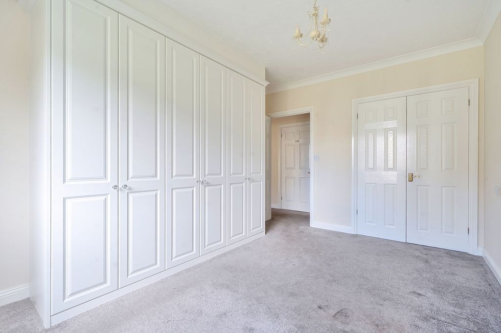 Additional image 5 of 1 bed flat for saleKing George Avenue, Petersfield GU32