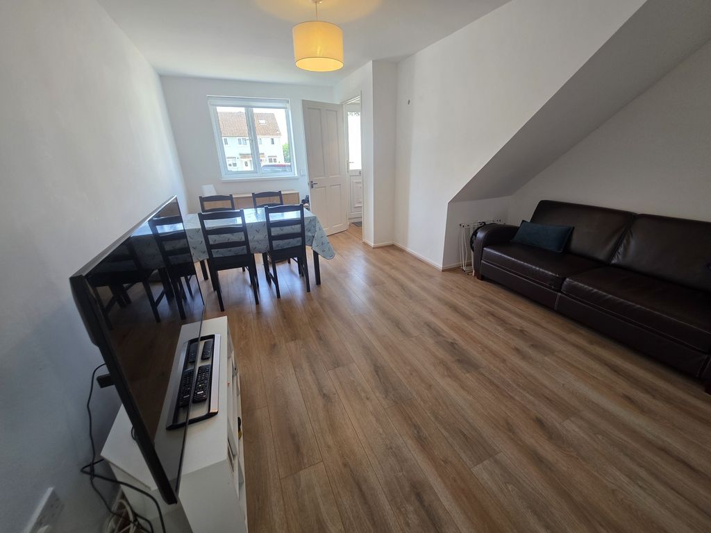 Property photo 2 of 10 Living Room v1