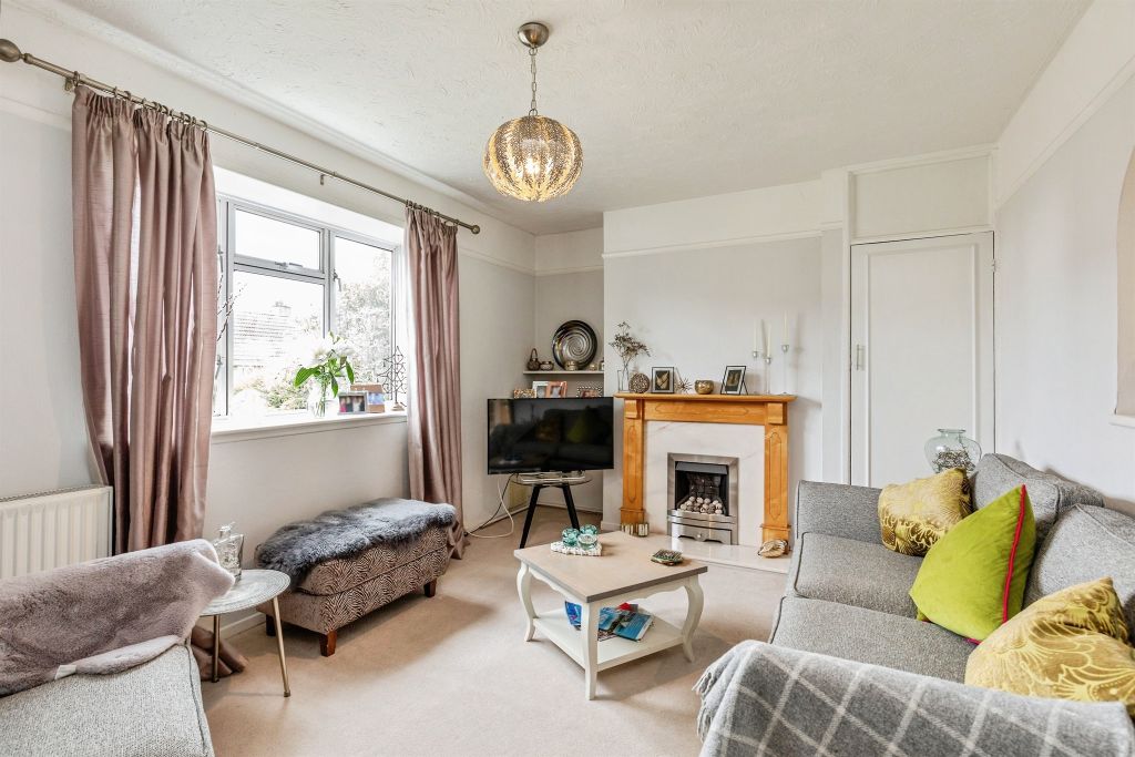 Property photo 3 of 17