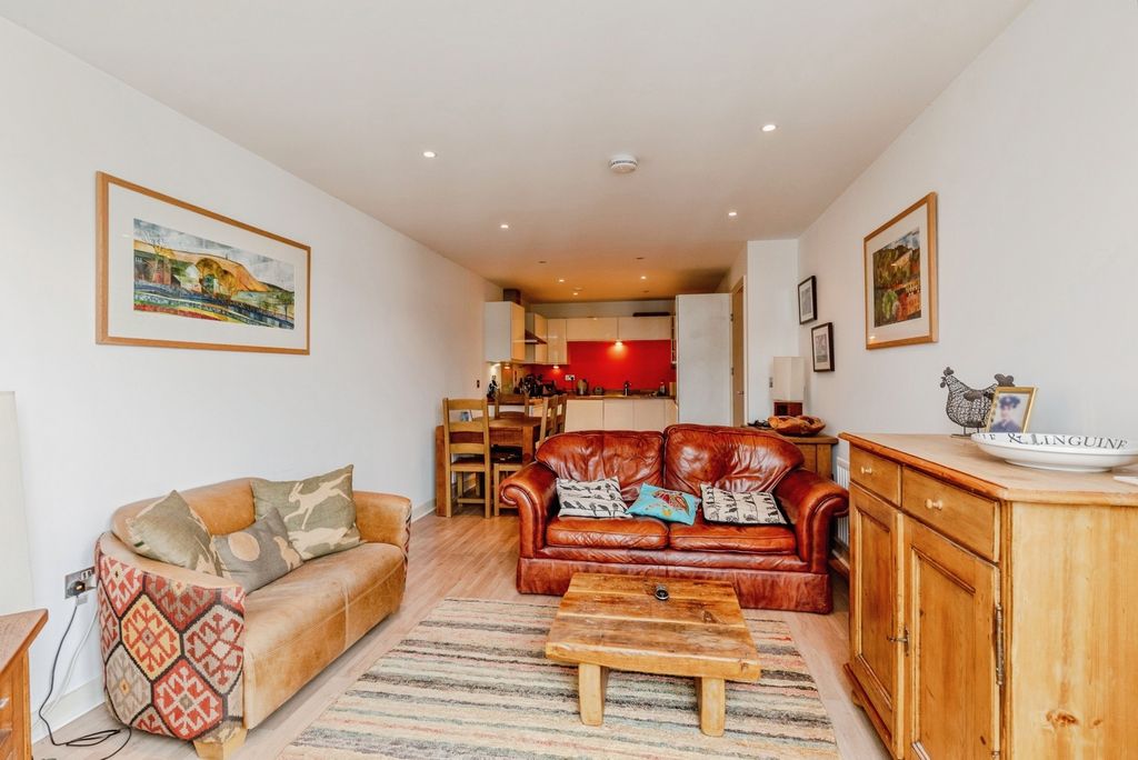 Property photo 3 of 12 Pbox-Img.Jpg