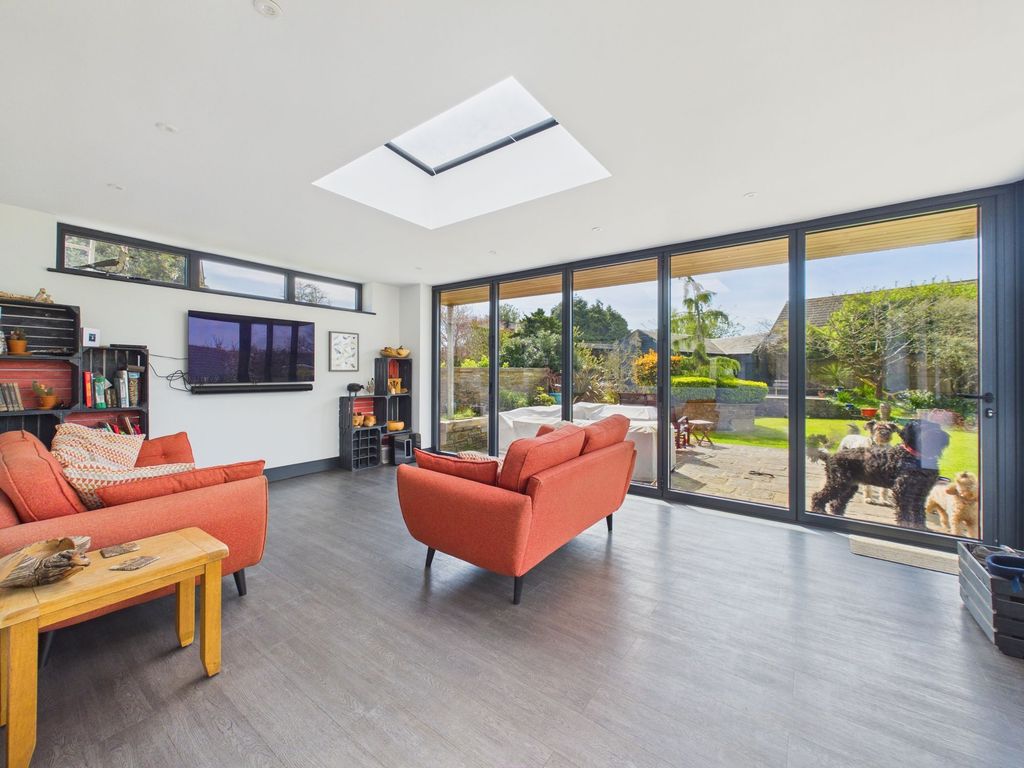 Property photo 3 of 25