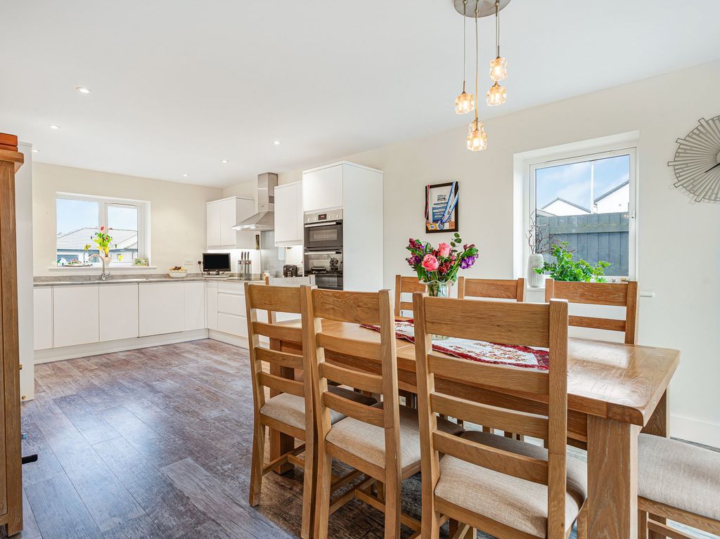 Property photo 2 of 51