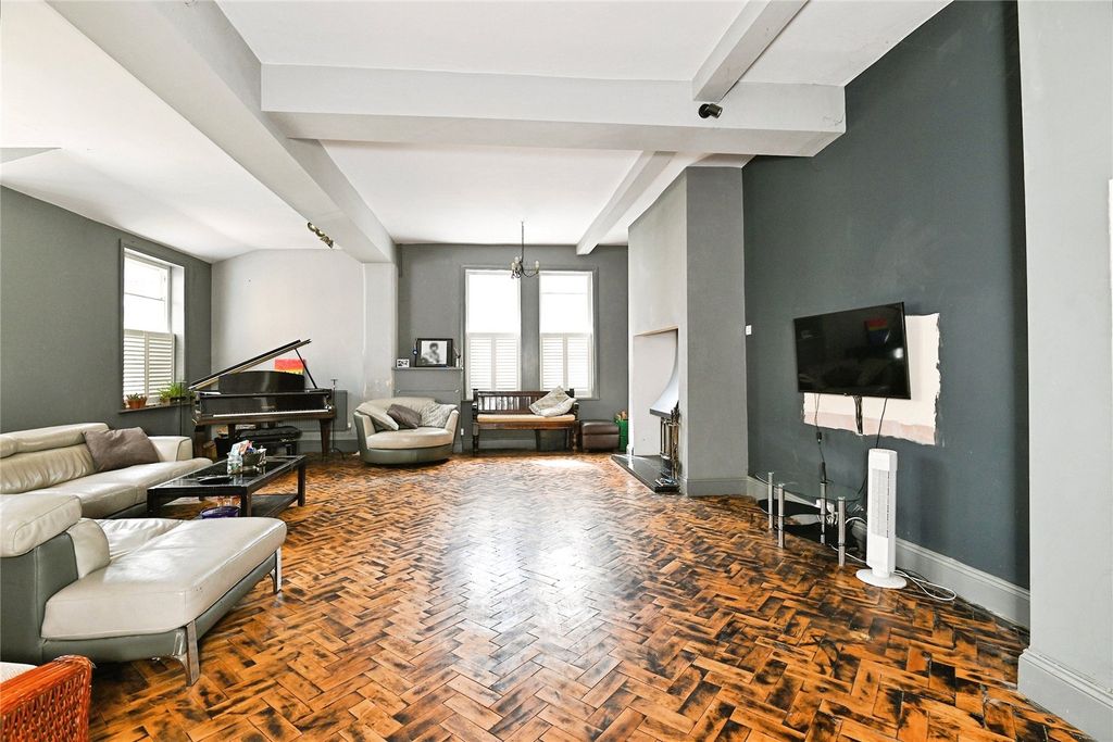 Property photo 2 of 15 Picture No. 01