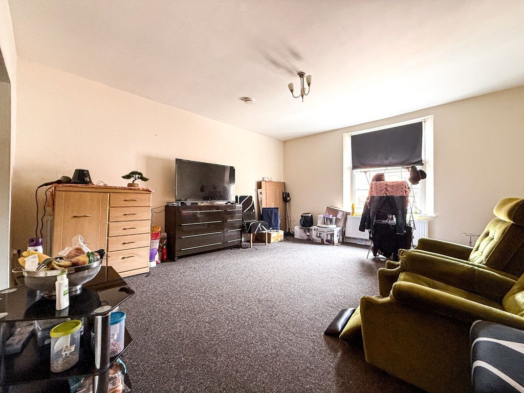 Property photo 2 of 6 4953881