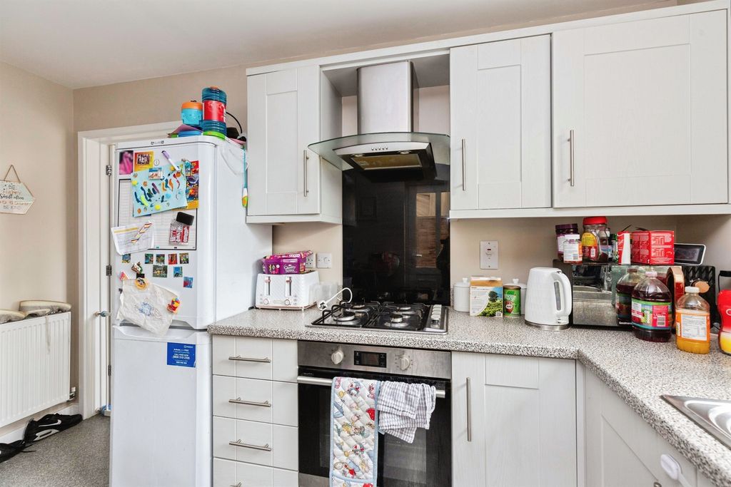 Property photo 3 of 15