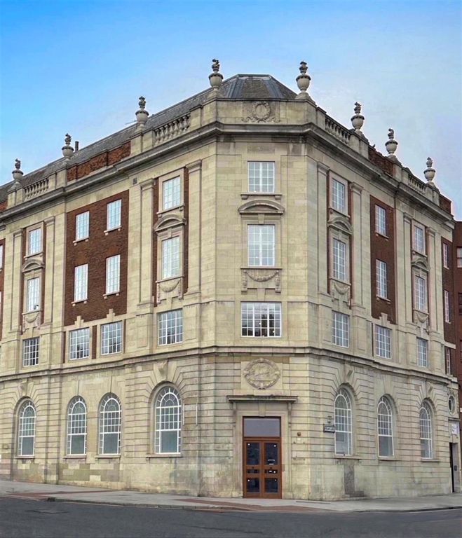 Property photo 1 of 12