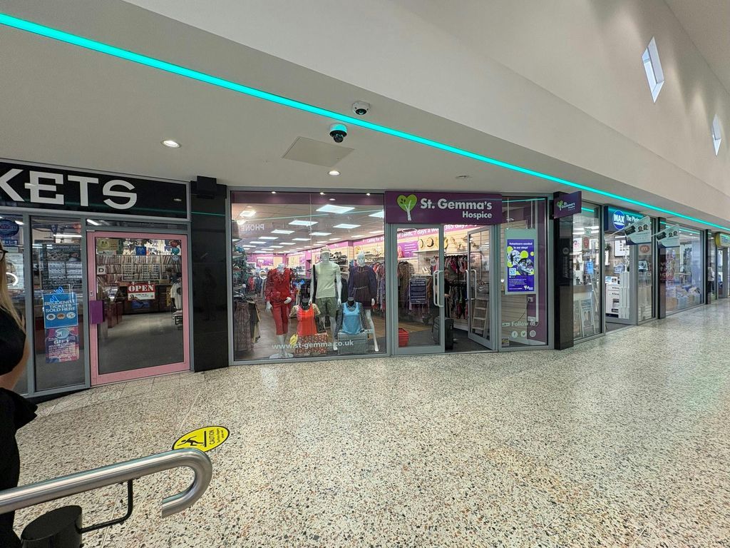 Property photo 1 of 4 Shop Front.Jpg