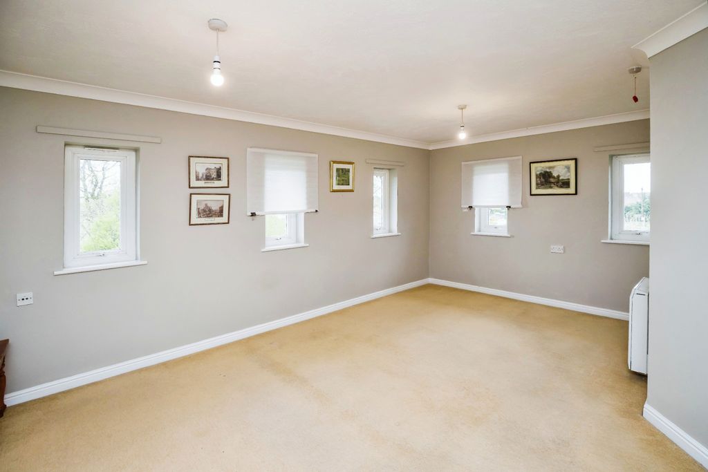 Property photo 2 of 12 Living Room