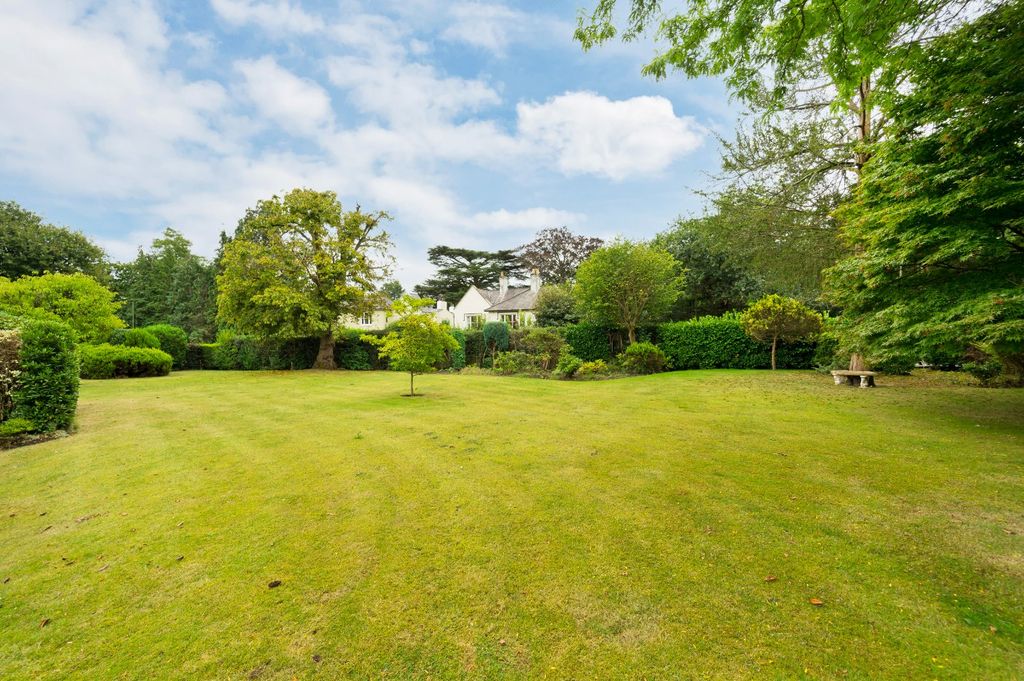 Property photo 2 of 10 Garden