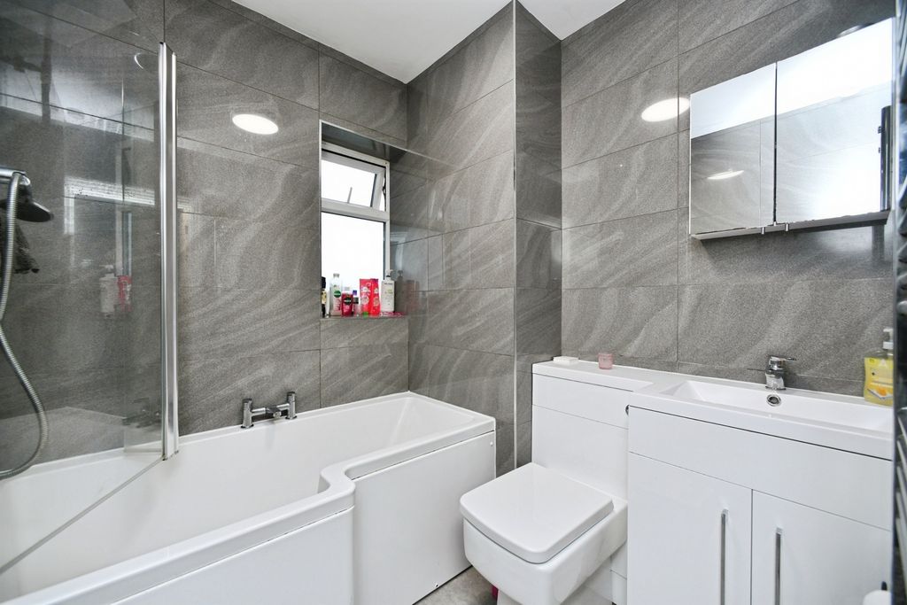 Additional image 12 of 1 bed flat for saleGorham Way, Telscombe Cliffs, Peacehaven BN10