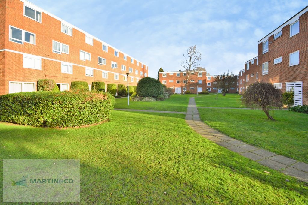 Property photo 1 of 11 E9208189-Outside