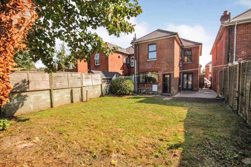 Property photo 1 of 16 Photo 6