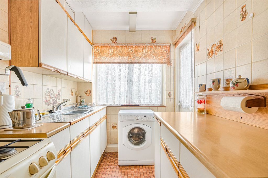 Property photo 3 of 24 Picture No. 18