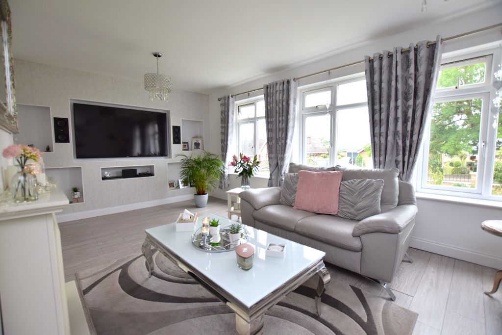 Property photo 2 of 26