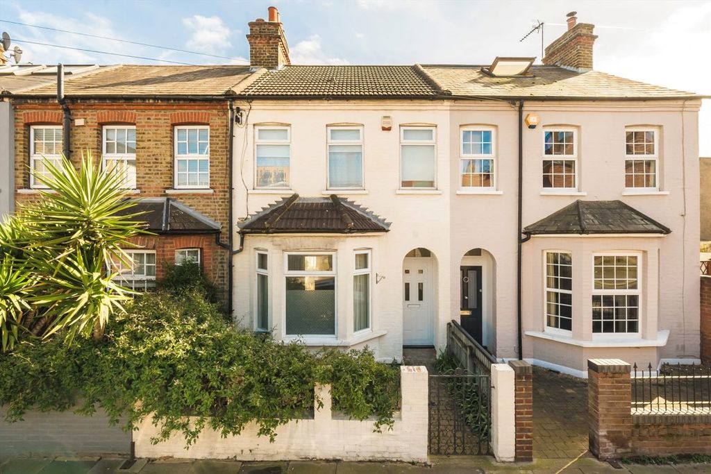 Property photo 1 of 8