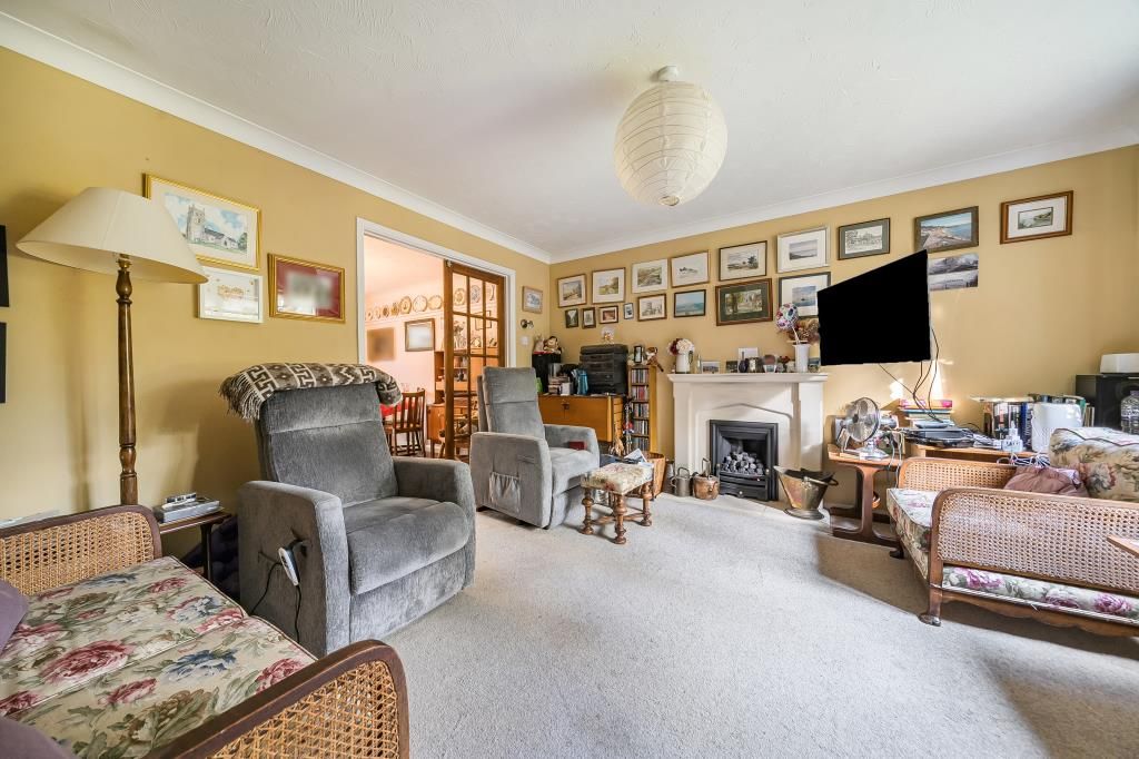 Property photo 2 of 21 Living Area