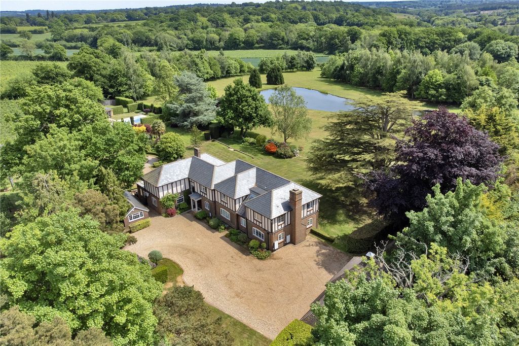 Property photo 2 of 26 Flightshott House