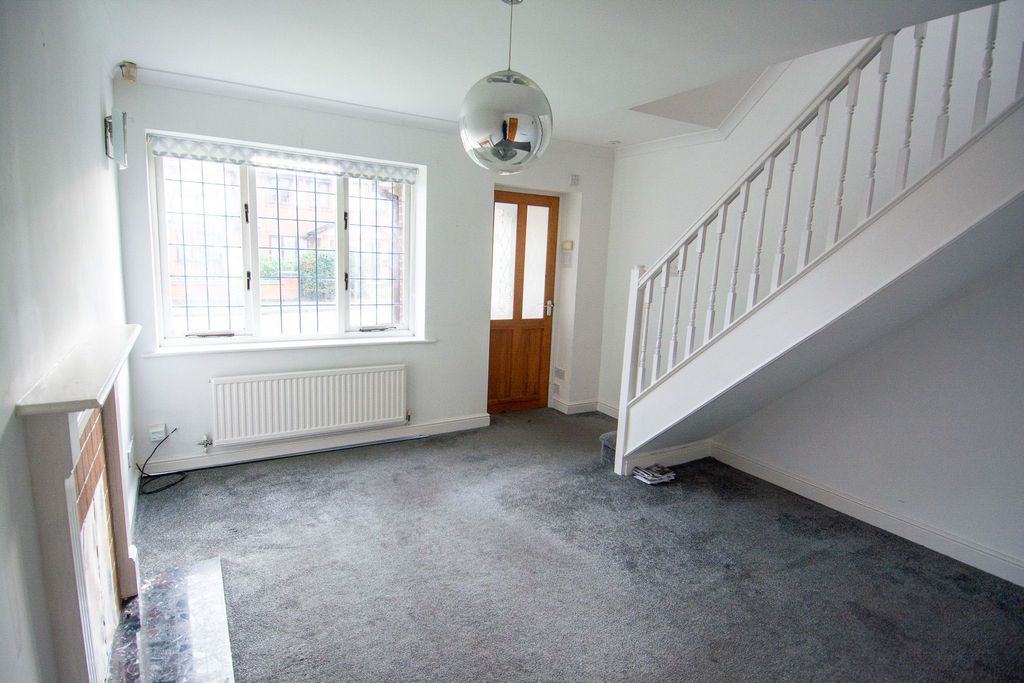 Property photo 2 of 25