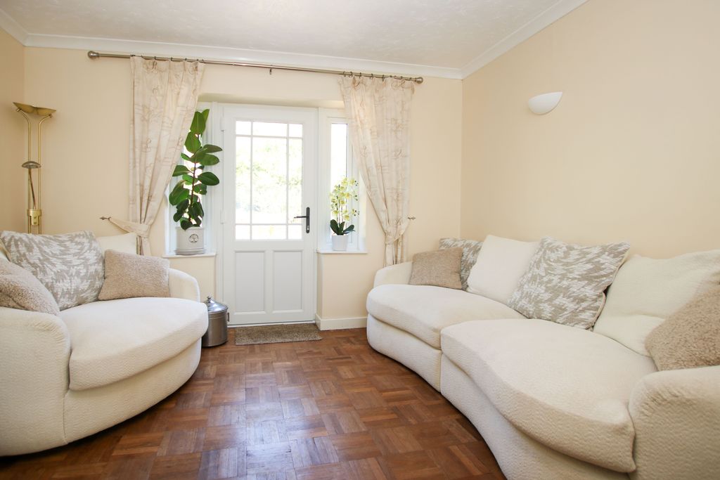 Property photo 3 of 17