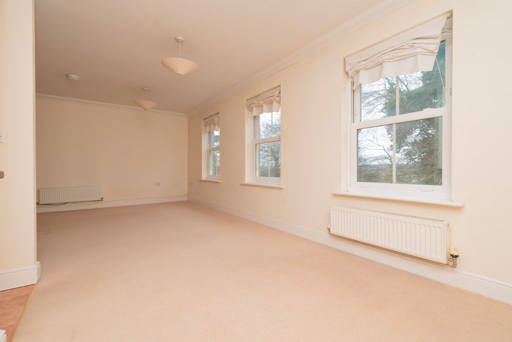 Property photo 2 of 13 Picture 2