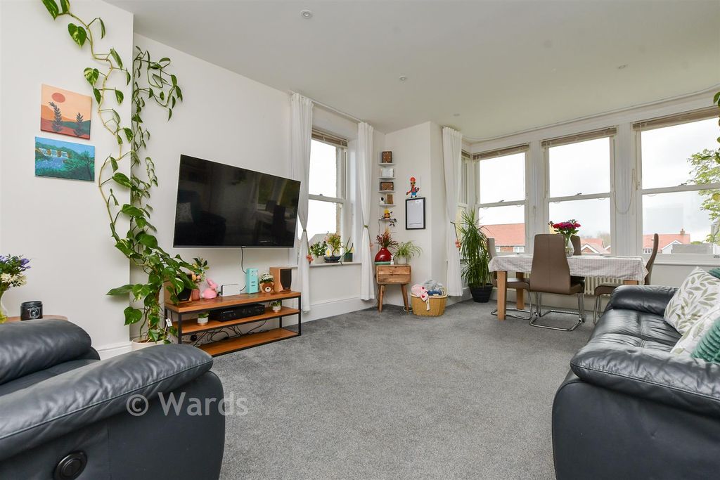 Property photo 1 of 14 Lounge/Diner