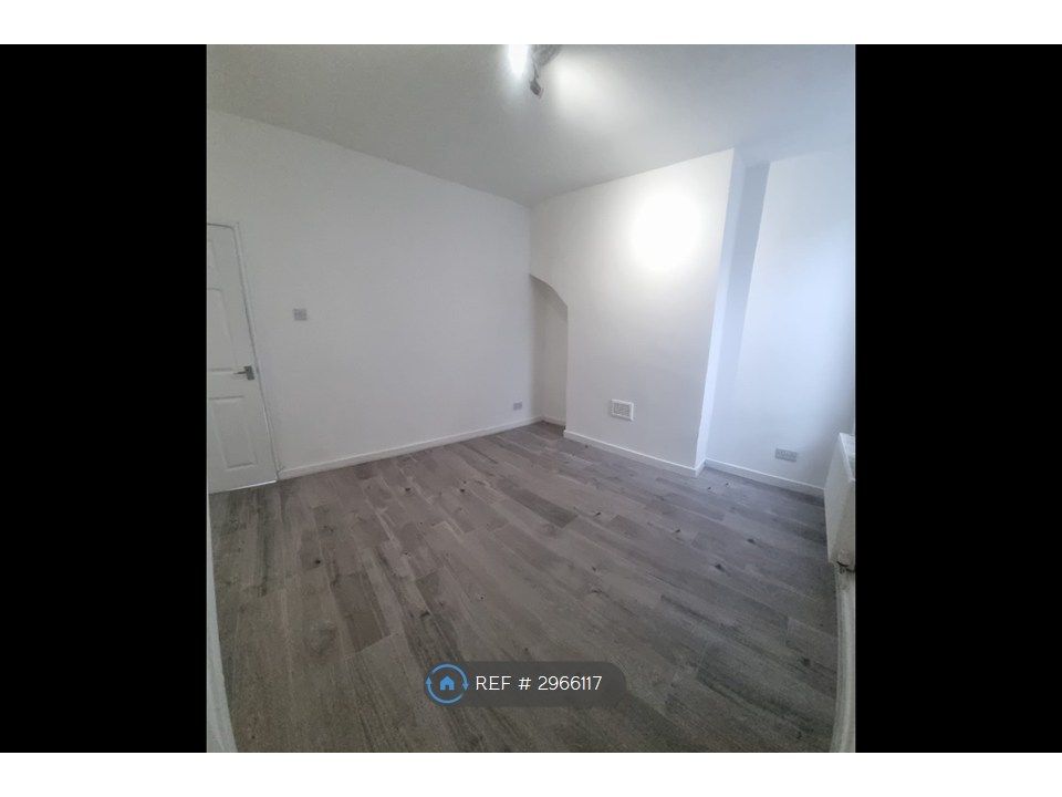 Property photo 2 of 8 Dining Room