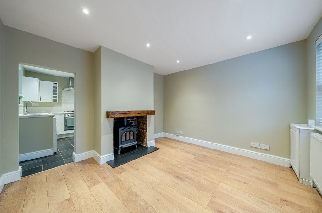 Property photo 2 of 14 1456691-8-69Fbba9...