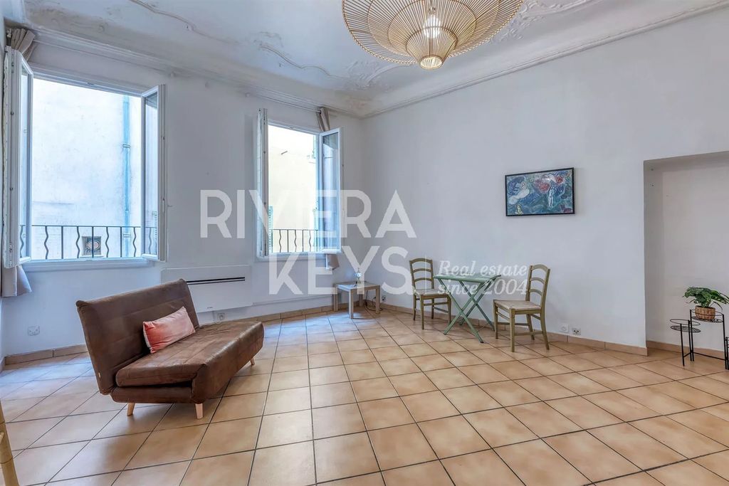 Property photo 1 of 11 Nice - Old Town: Charming Apartment Close To The Promenade Des Anglais