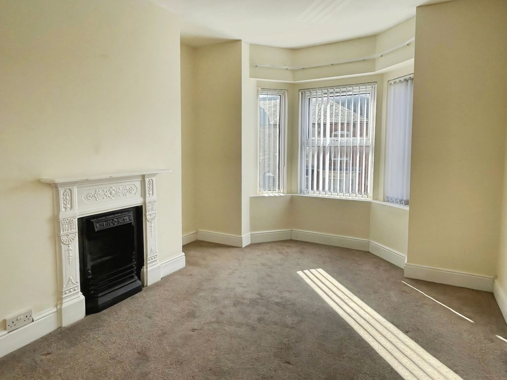 Property photo 1 of 12 F53F9c0A-9A32d94B-Fdf1-4570-91ba-F06A08c73d88