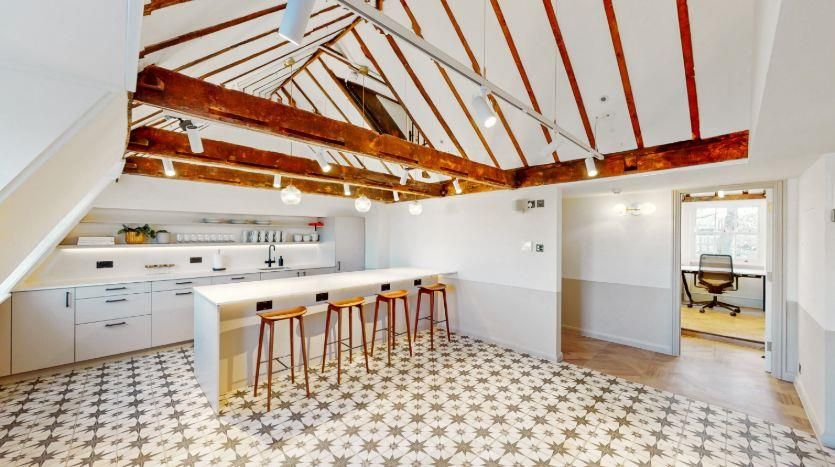 Property photo 3 of 22 12-18_Theobaldsroad_Officespace (10)|