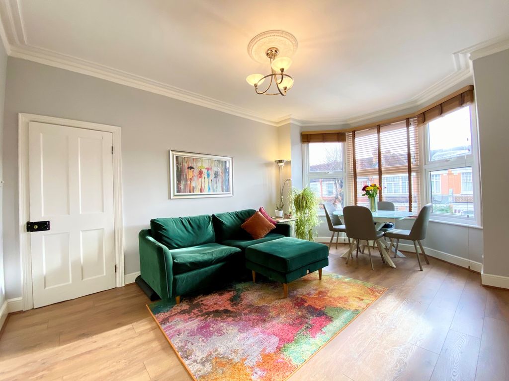 Property photo 2 of 17