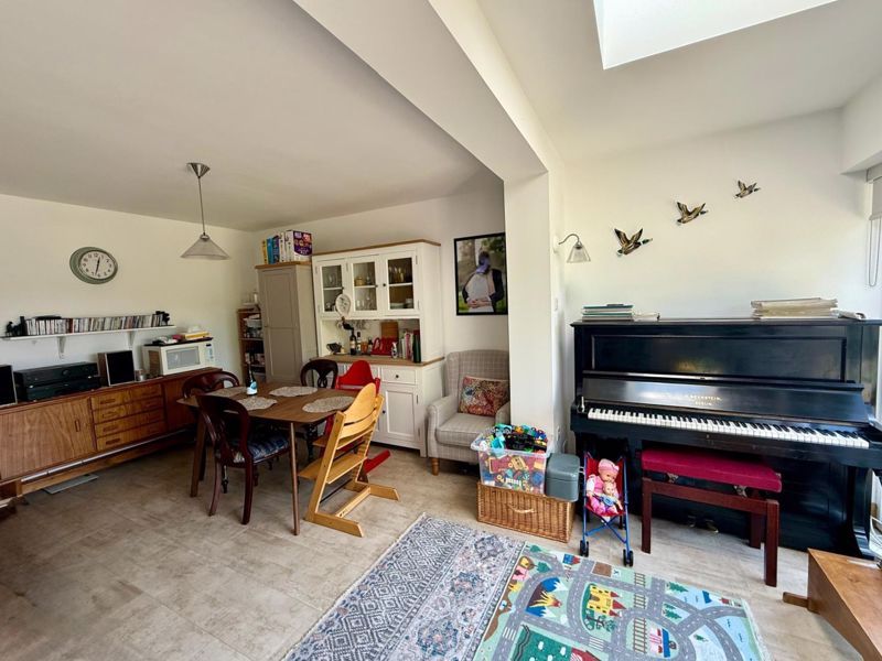 Property photo 2 of 11 Photo 3