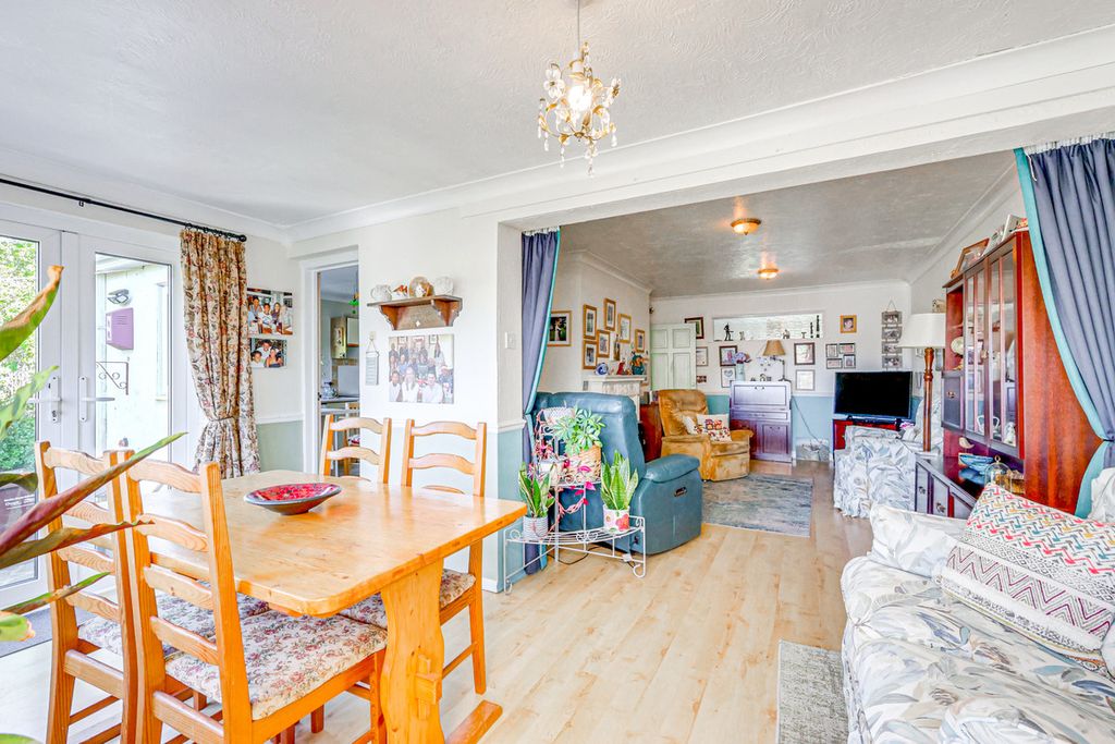 Property photo 3 of 22