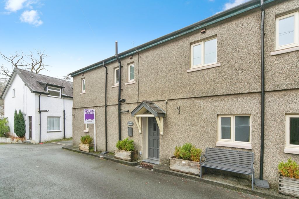 Property photo 1 of 15 Front