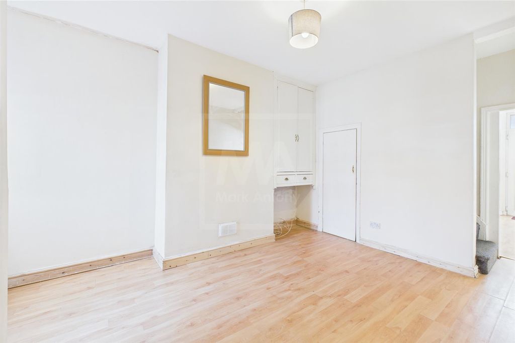 Property photo 3 of 8 Dining Room