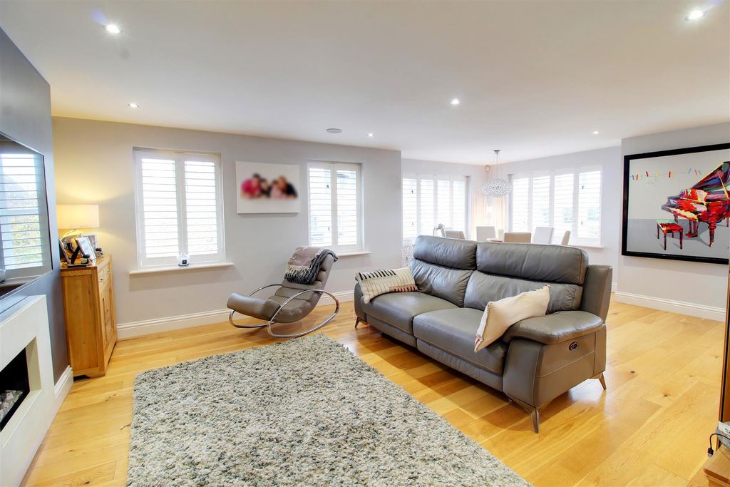 Property photo 2 of 22 Img_0604-Img_0606.Jpg