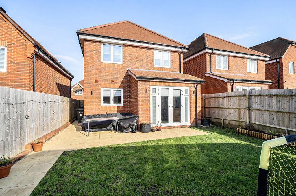 Property photo 1 of 24 1421953-22-69A70E...