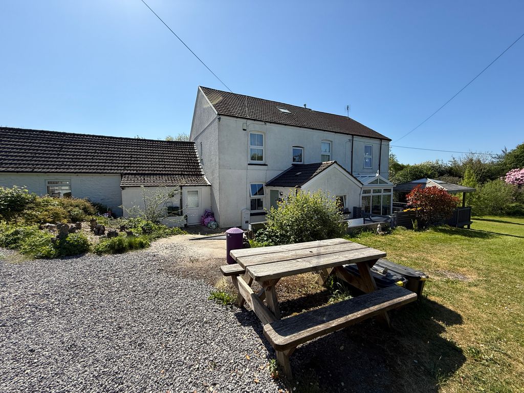 Property photo 1 of 72