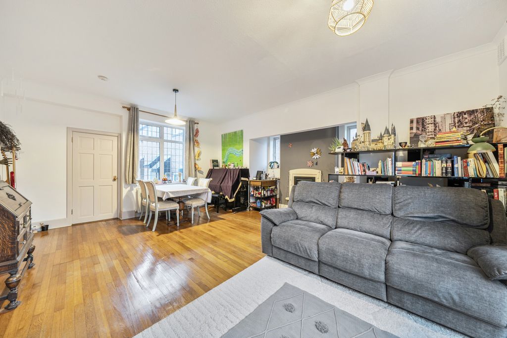 Property photo 2 of 18 1408719-7-6986146...