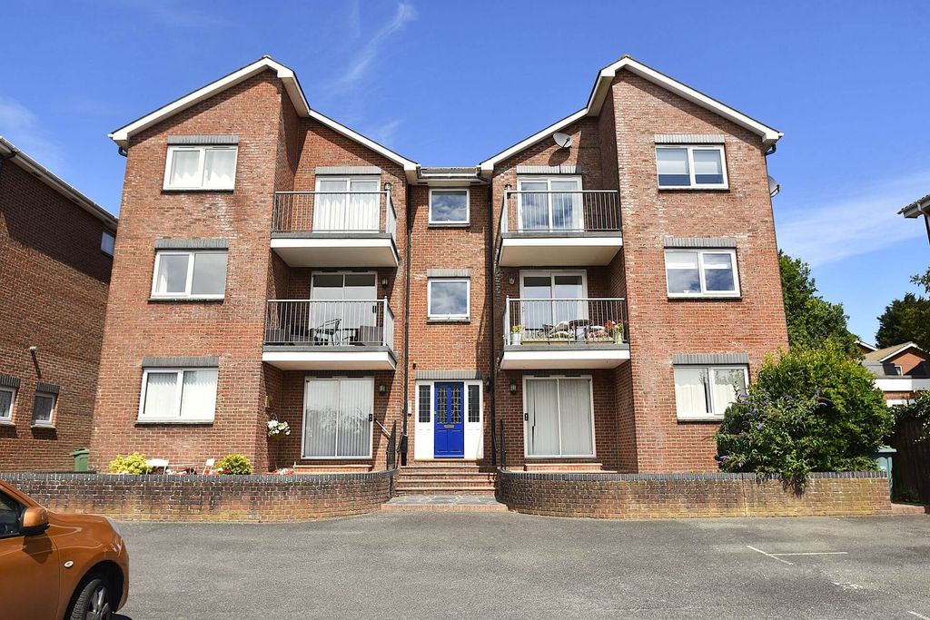 Property photo 1 of 13