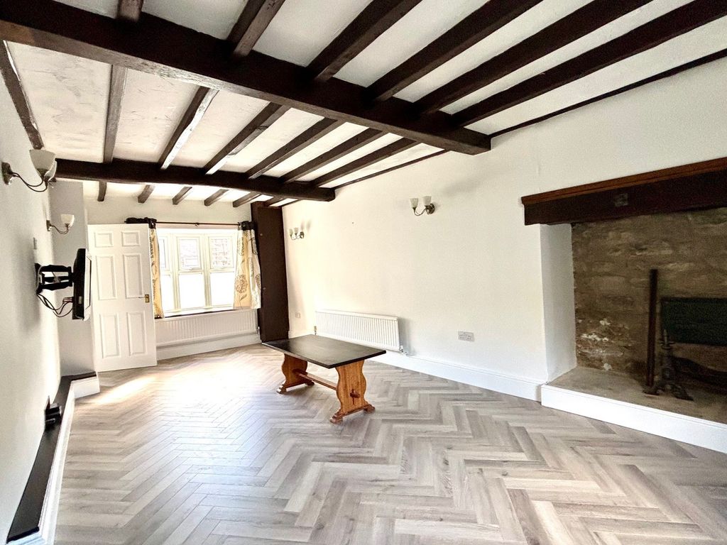 Property photo 2 of 12 Sitting Room