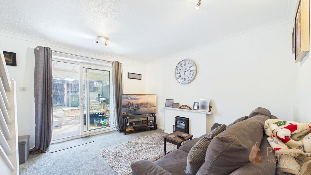 Property photo 2 of 11