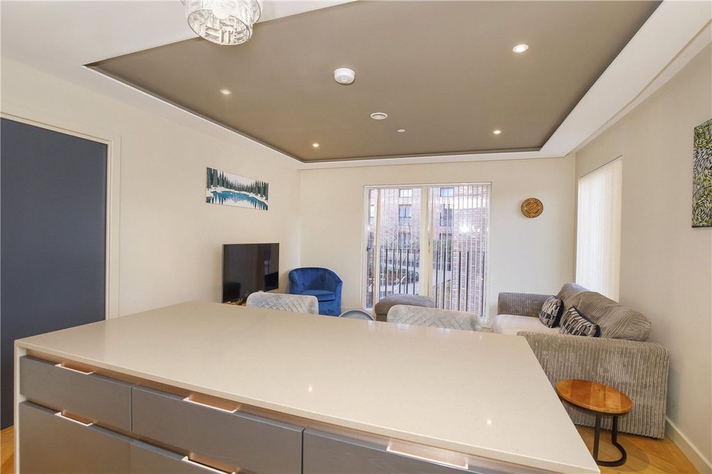 Property photo 3 of 16 Picture No. 06