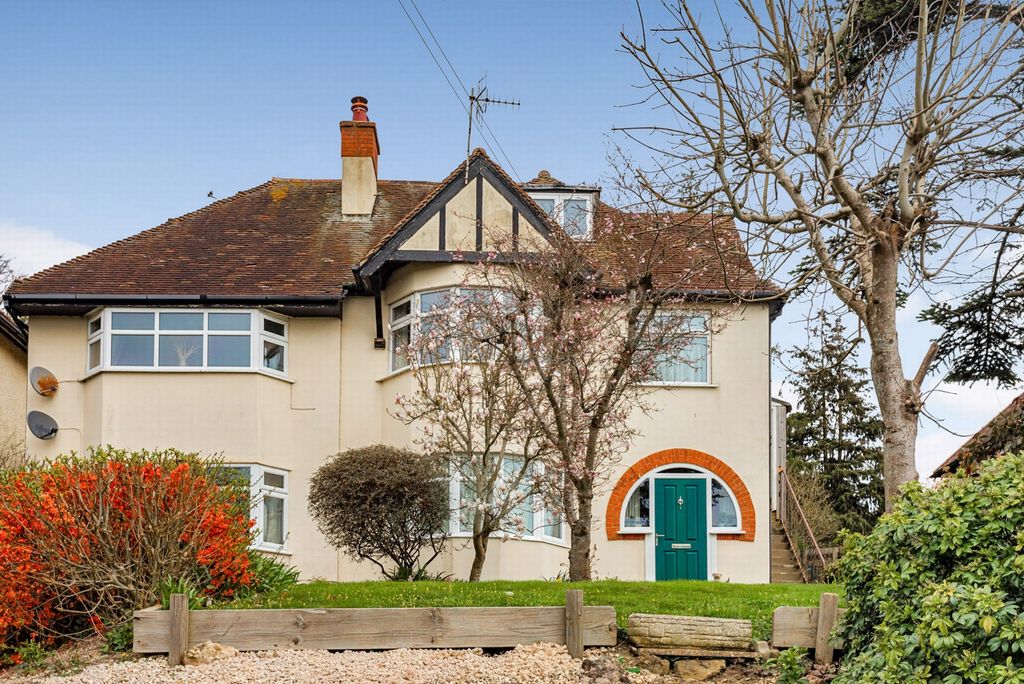 Property photo 1 of 18 Front